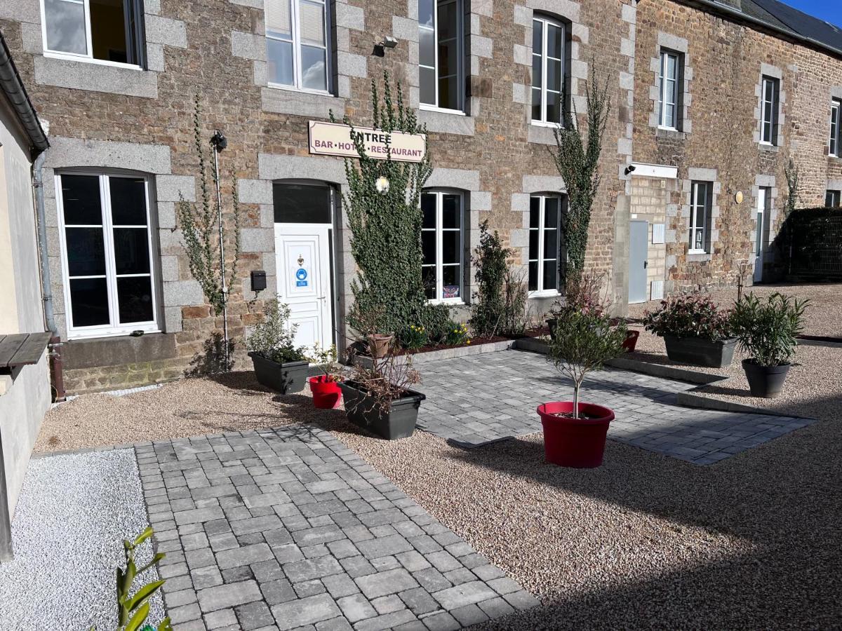 Отель Au Pere Tranquille Tinchebray-Bocage Экстерьер фото